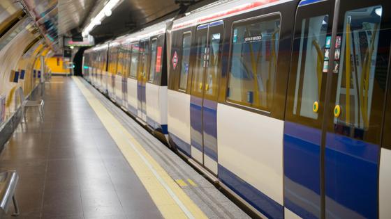 El metro de Madrid, vacío, una vez iniciiado el estado de alarma