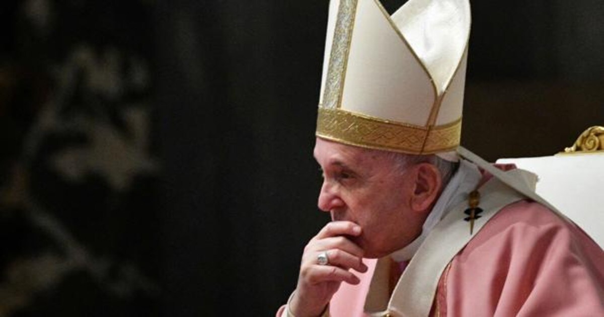 El Papa Francisco prohíbe las bendiciones a parejas del mismo sexo