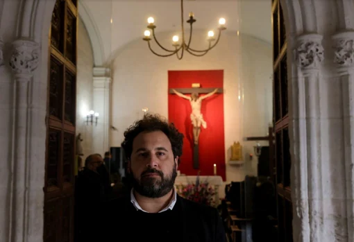 José Peláez, en la capilla del Cristo de la Luz