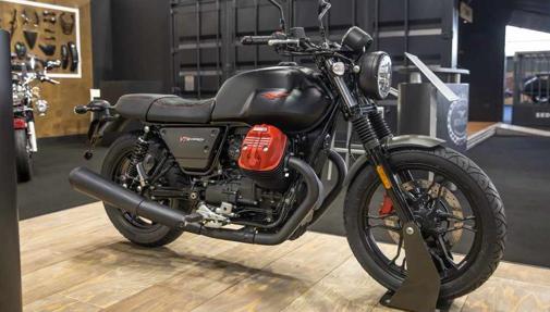 Moto Guzzi V7 III Carbon