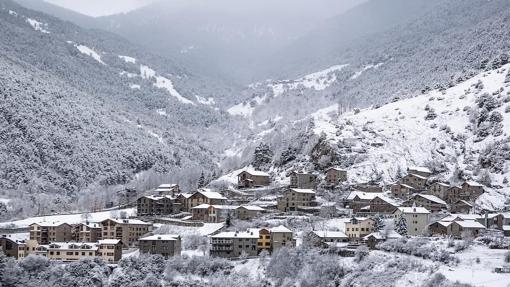 En el Principado y sus alrededores se puede sacar partido a la nieve