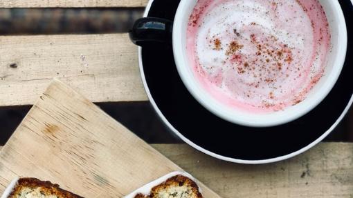 El Pink latte de Alma Café en Barcelona