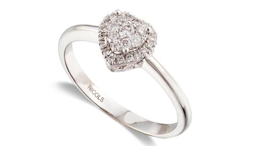 Sortija en oro blanco con diamantes