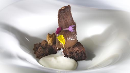Cinco texturas de chocolate del restaurante Corral de la Morería Gastronómico
