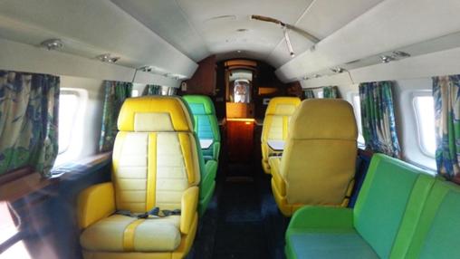 Interior del avión privado del rey del rock