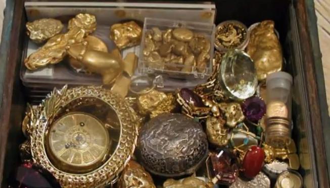 Diamantes, zafiros, piezas de oro... El valor supera los 2 millones de dólares