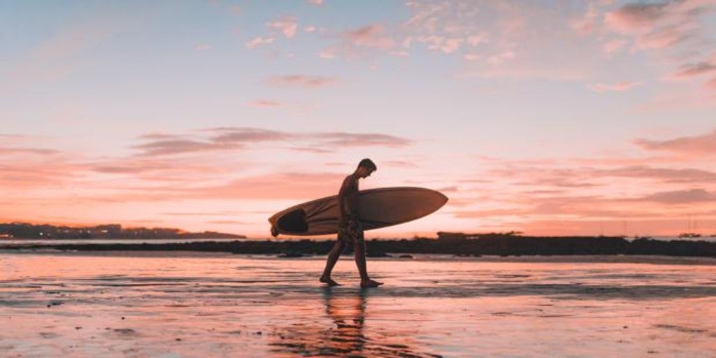 Las marcas de moda surfera favoritas de los influencers a las que vas a  engancharte