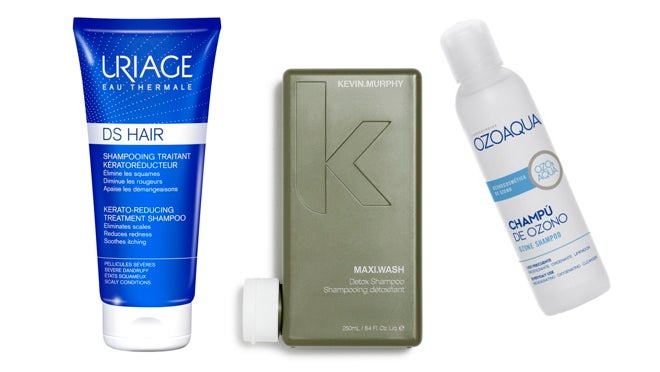 De izquierda a derecha: Champú queratorreductor DS Hair de Uriage (16,50 €); Champú détox Maxi.Wash de Kevin.Murphy (26,20 €); Champú de ozono Ozoaqua para cueros cabelludos sensibles (15,97 €).