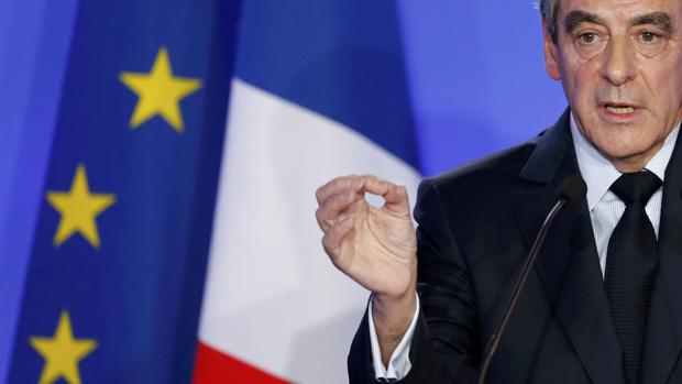 El candidato conservador a la presidencia de Francia, François Fillon