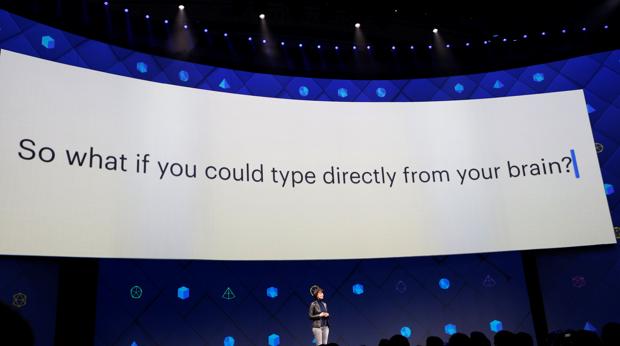 Regina Dugan, vicepresidente de Building 8 en Facebook, durante su intervención