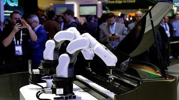 Detalle del robot pianista de ZTE