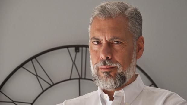 Enrique Dans: «Pensar que la tecnología es peligrosa o crea adictos son actitudes muy absurdas»