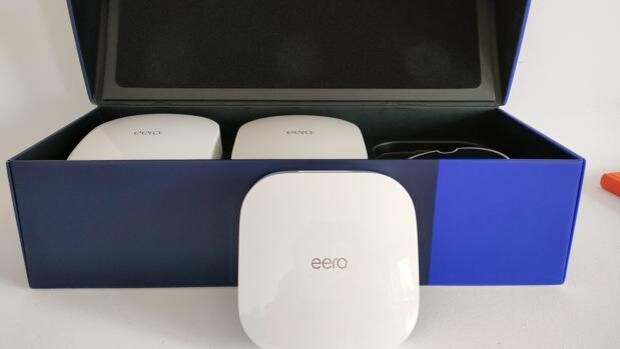 Probamos el Eero Pro 6, el 'gadget' de Amazon para que tengas WiFi en toda tu casa