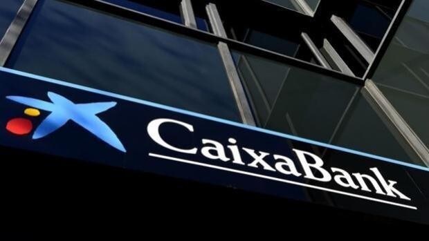 Cuidado con este correo de CaixaBank: así están intentando estafarte suplantando al banco
