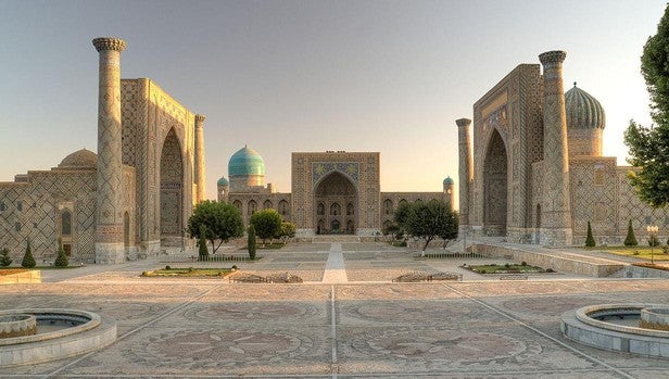 La mezquita de Samarcanda en Uzbekistán