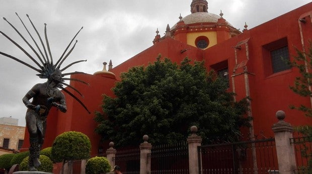 El templo de San Francisco fue construido en 1540, llegando a ser catedral. Hoy acoge el Museo Regional