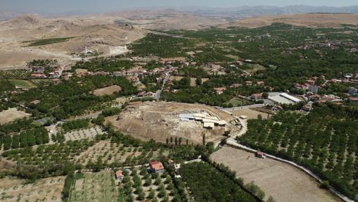 Panoramic of the mound of Arslantepe in the plain of Orduzu