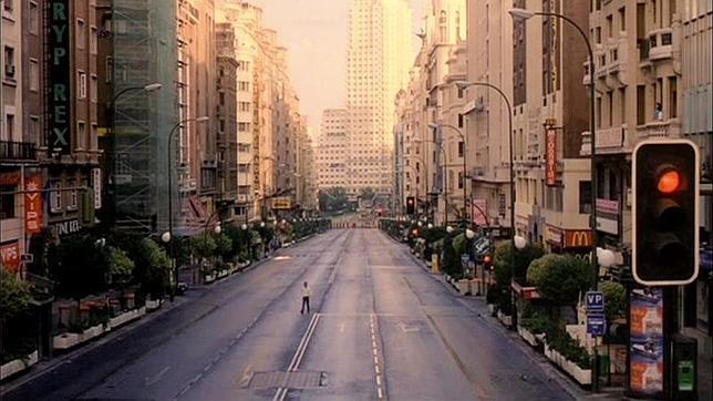 La Gran Vía, vacía, en «Abre los ojos»